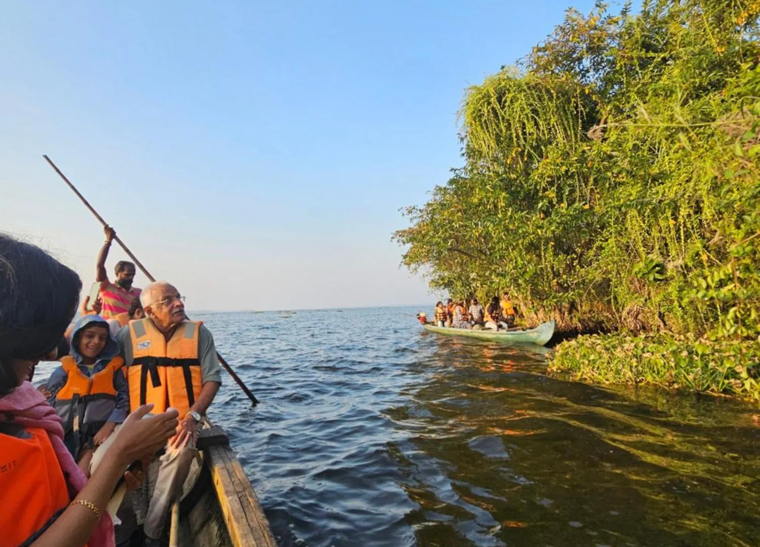 Проживание в семье Lake Facing Villa-Water Sport Activities-Niva Waterways Vaikom